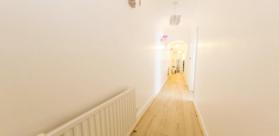 			1 Bedroom, 1 bath, 1 reception Flat			 Grosvenor Gardens, , WILLESDEN GREEN